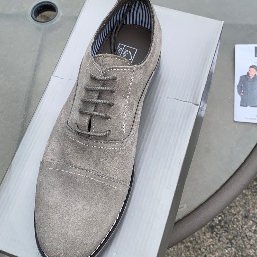 Men’s shoes size 8 NEVER WORN